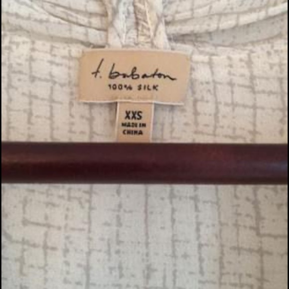 ARITZIA 100% Silk Blouse - Size XS/XXS - Retail: $178 (Worn Once) - Picture 4 of 4